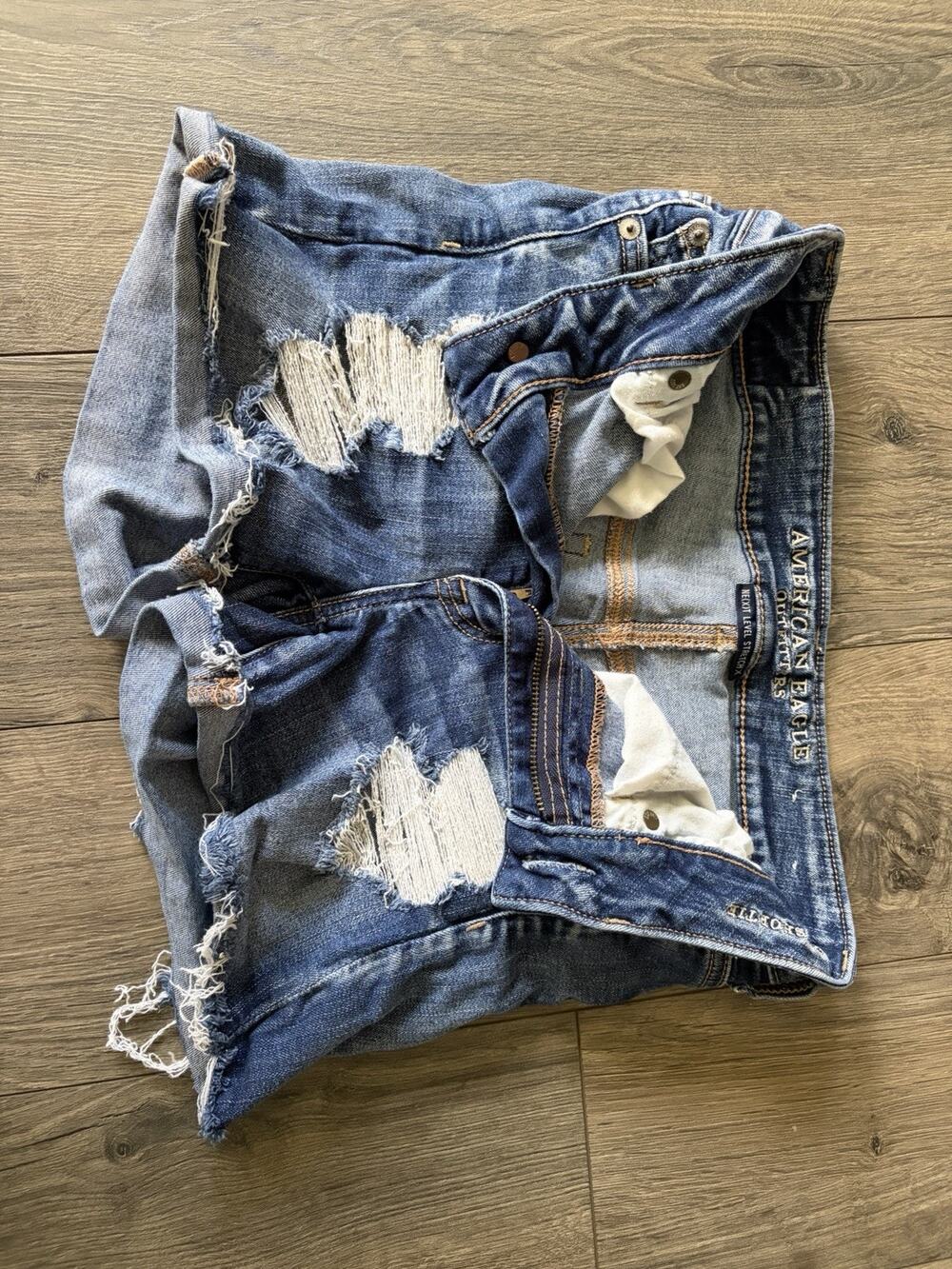 American Eagle Next Level Stretch Women's Blue Denim Cut Off Shorts Size 4